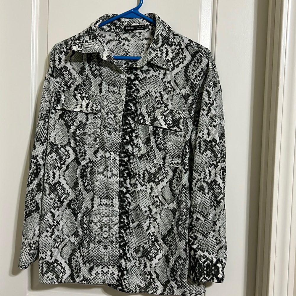 Button down snake print